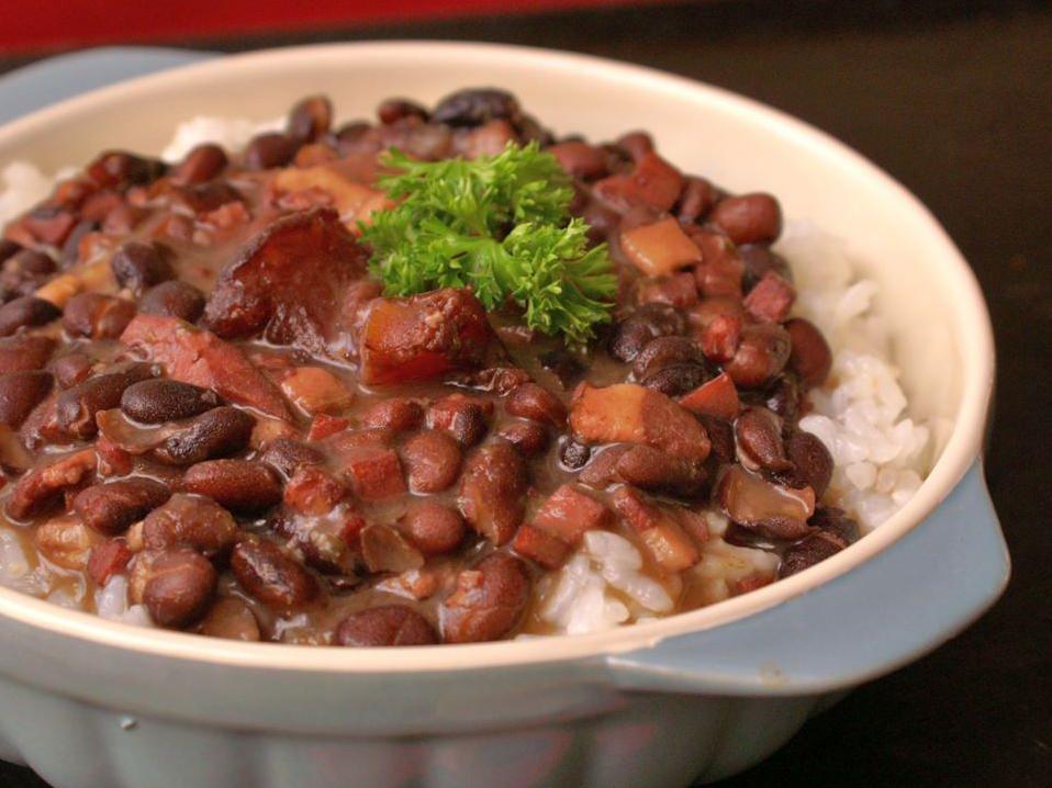  A hearty bowl of Brazilian black bean stew, filled with protein and flavor.