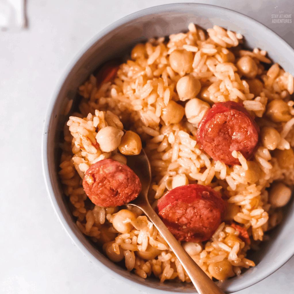  A little bit of rice, a little bit of chickpeas, and a whole lot of taste!