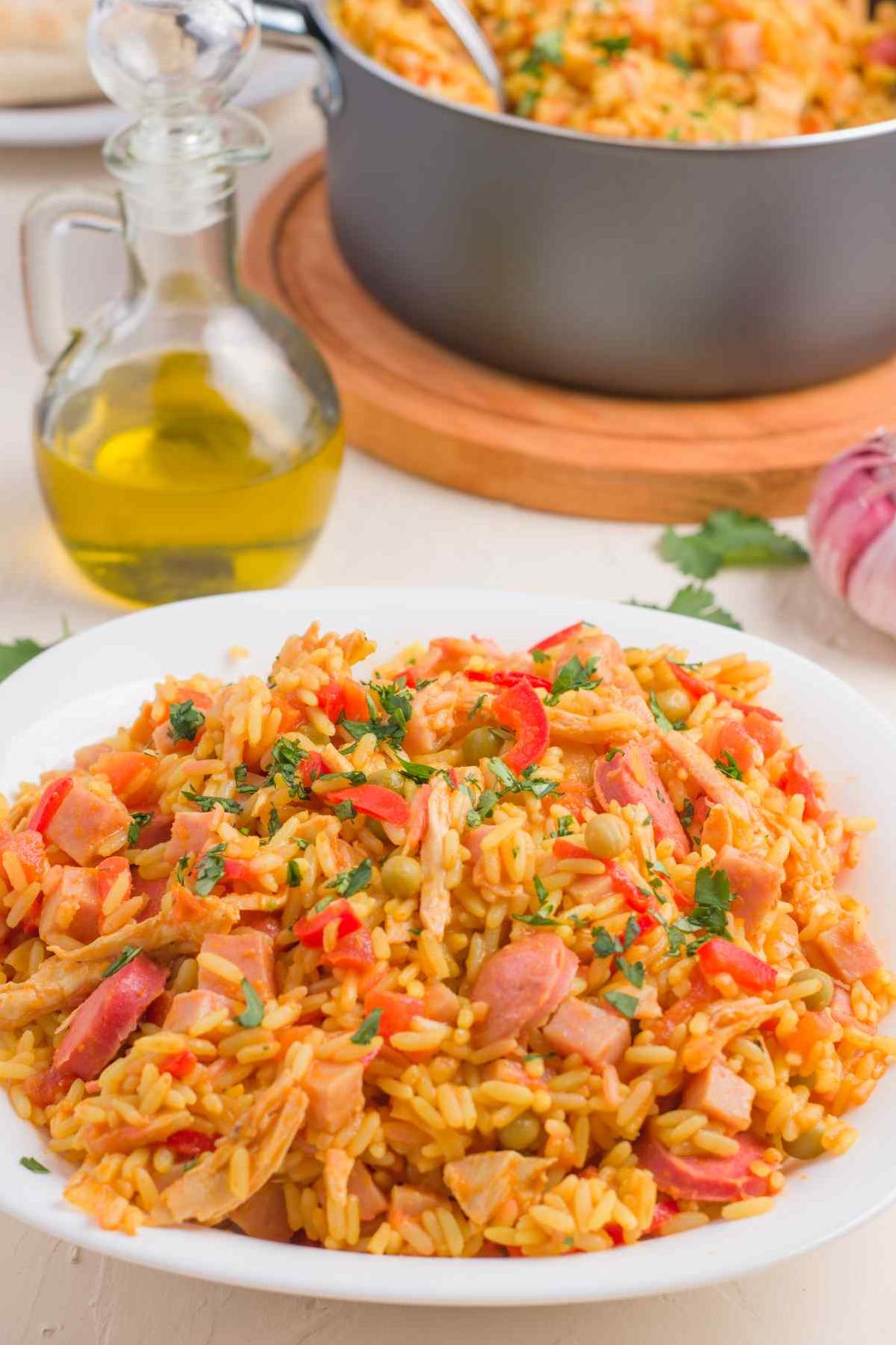  Aromatic saffron elevates the flavors of this classic Valencian rice dish.