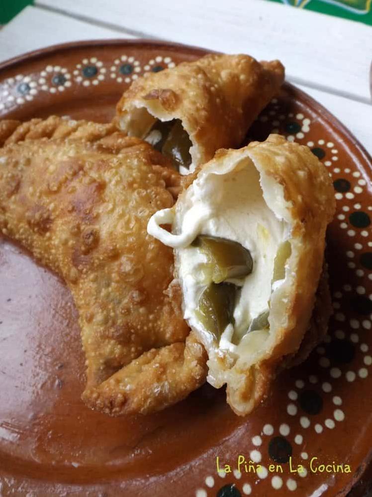  Behold the cheesy goodness of these Empanadas Con Queso!
