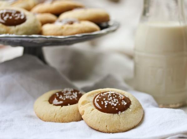  Don't be shy with the dulce de leche and Nutella - they make for the perfect filling!