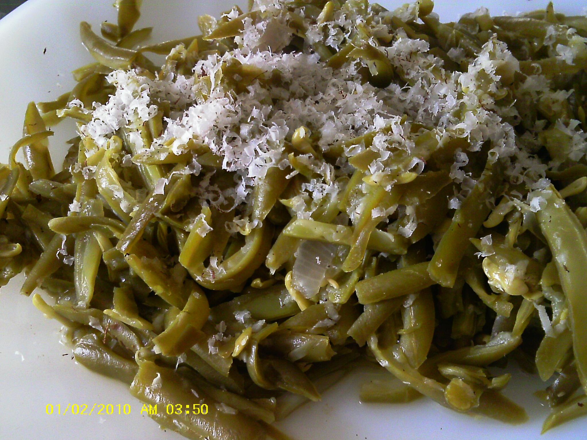 Green Beans With Brazil Nuts