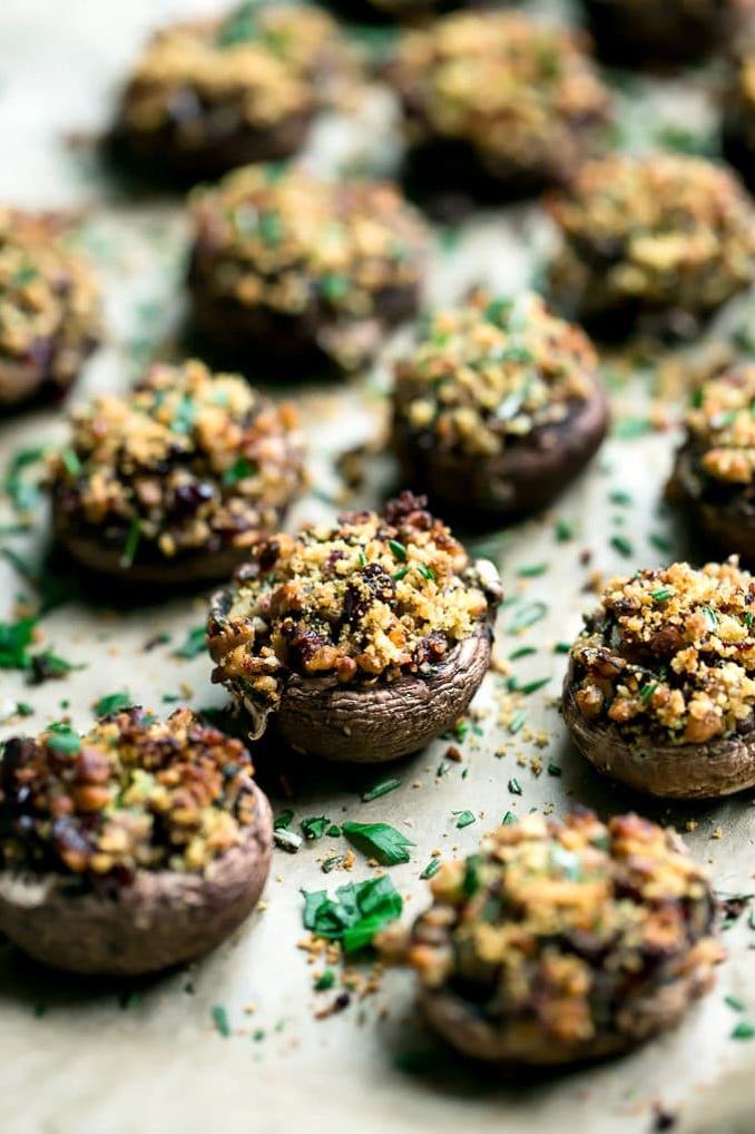  Let the flavors explode in your mouth with every bite of these delicious baked mushrooms.