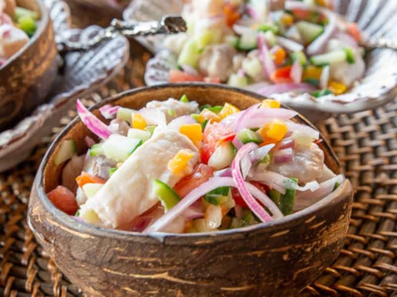  Oka Ita: a cross between a salad and a seafood dish, with a Pacific twist.