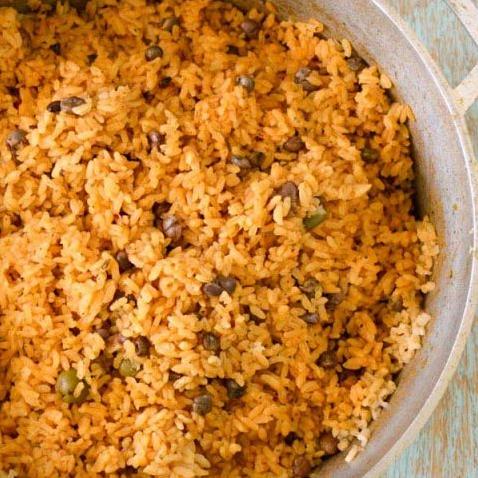  Perfectly cooked brown rice with tender pigeon peas.
