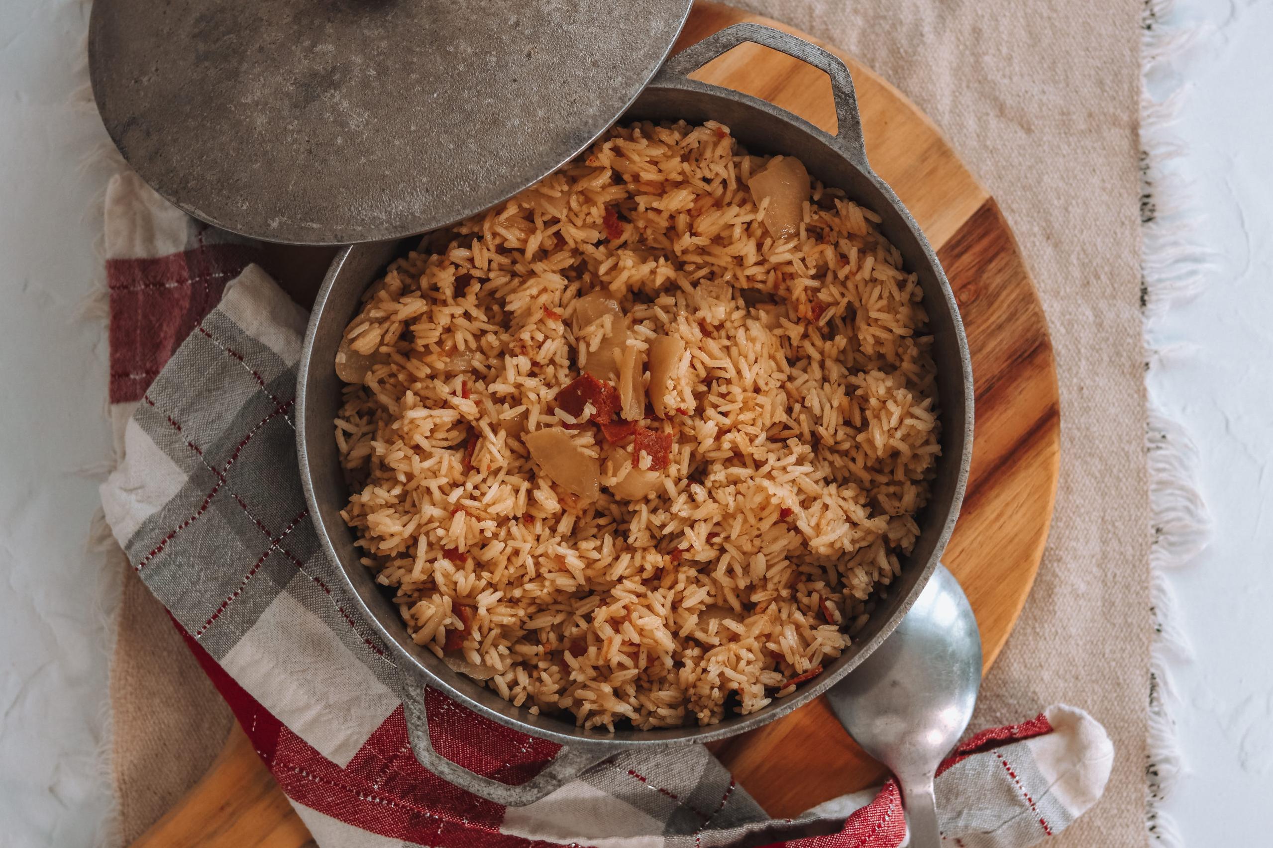  Take your rice from plain to gourmet with this sensational Arroz Con Cebolla.