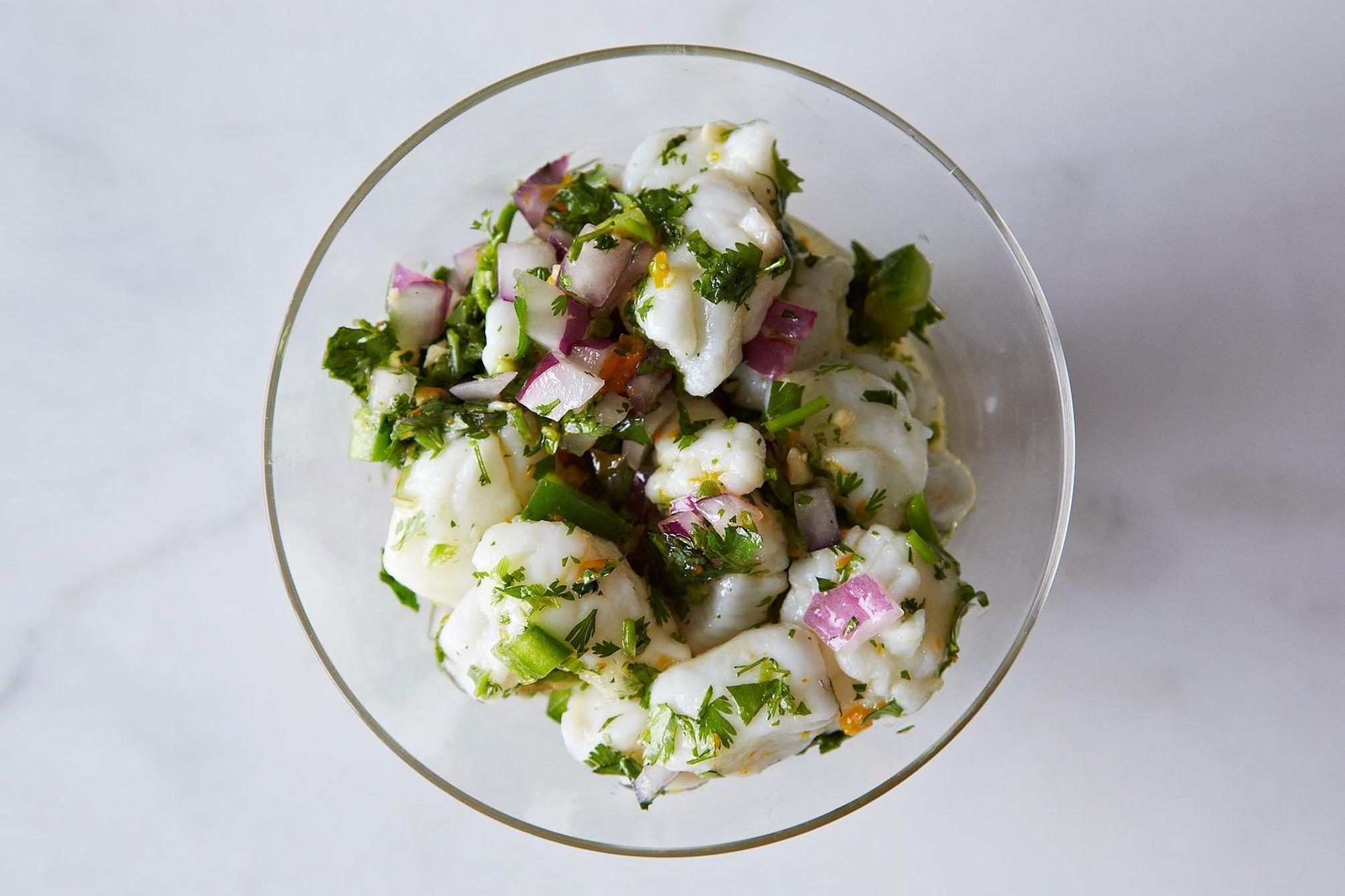  The tangy aroma of pickled onions perfectly complements the zesty ceviche.
