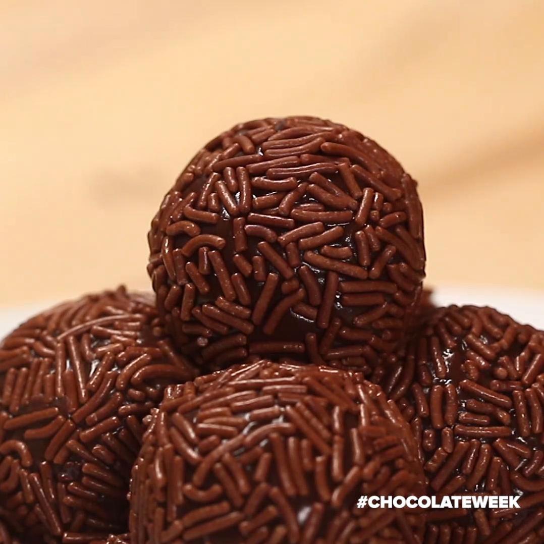 These Brazilian chocolate balls are the perfect treat for any occasion!