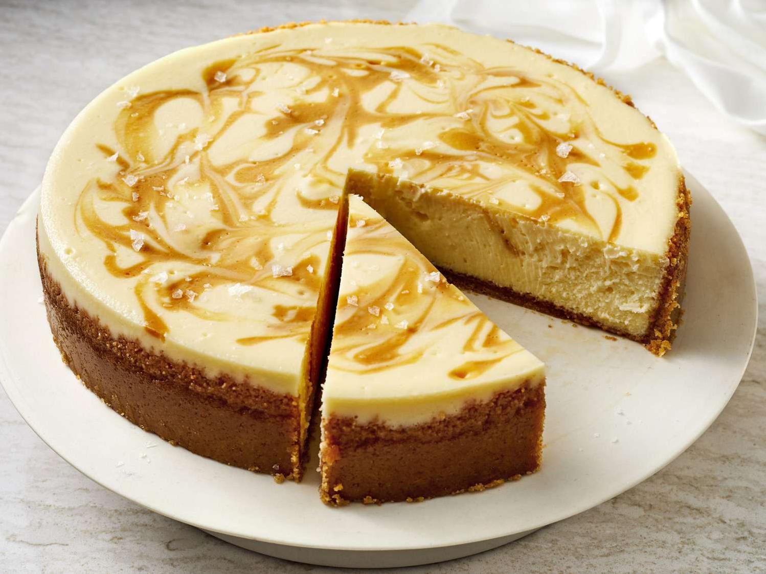  This Dulce de Leche Cheesecake is what dreams are made of!