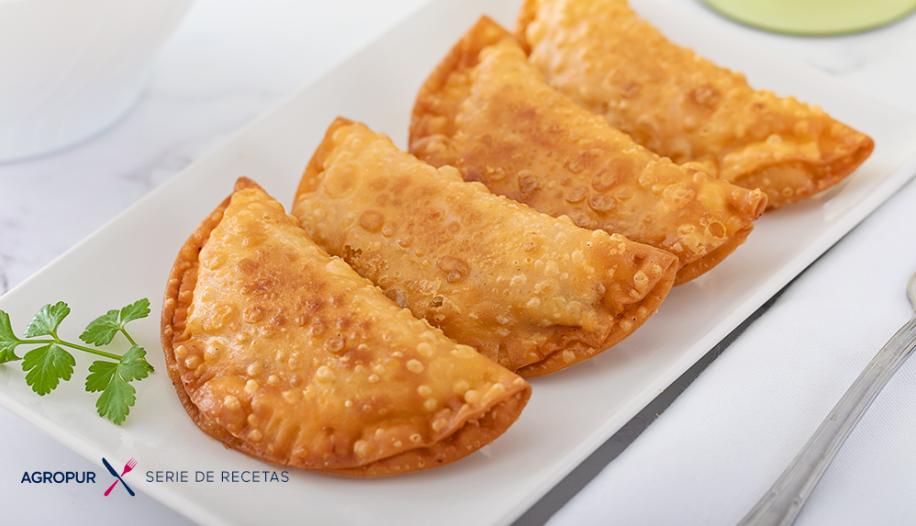  Who can resist the crispy crusts and melted cheese of these delicious empanadas?